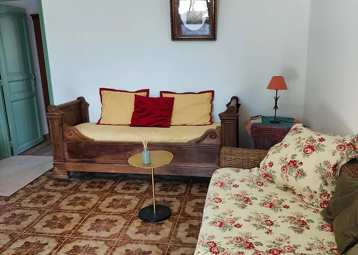 Piscine Et Jardin Privatifs Près De La Casa vacanze Aleria (Corsica)