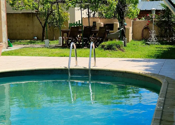 Piscine Et Jardin Privatifs Près De La *