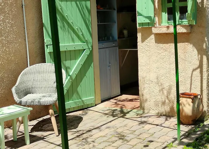 Piscine Et Jardin Privatifs Pres De La Nyaraló